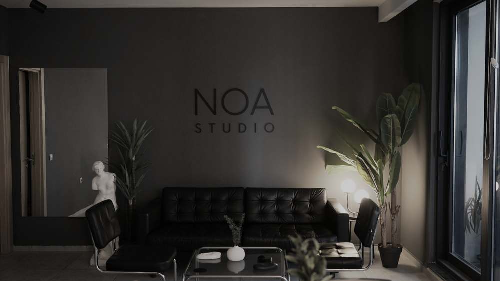 Karşılama alanı ve NOA Studio logosu